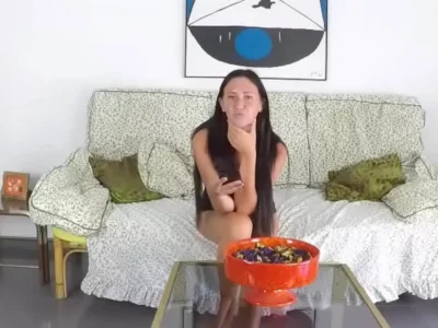 Video Seks Gina ingin menunjukkan kepada kita apaan panas dia dengan pria yang baru saja dia temui